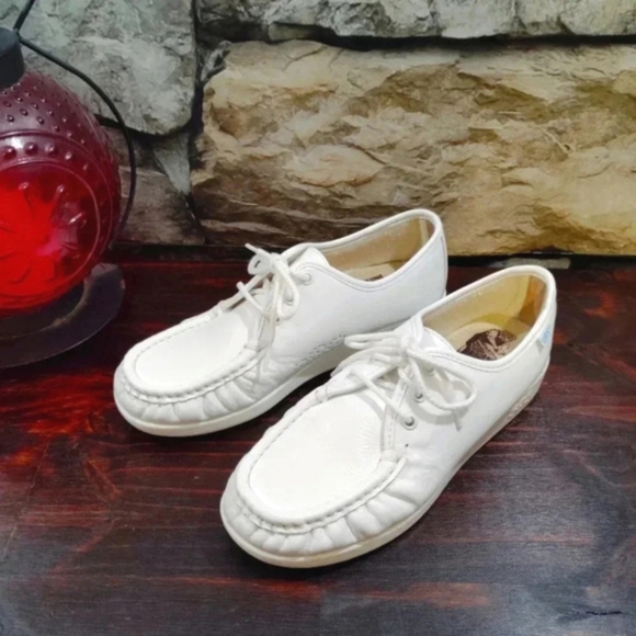 SAS Siesta Moccasins White Leather Nurse Career Soft Step Heel Sz 8 Wide - Picture 4 of 16